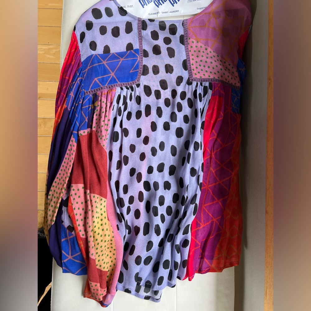 Bl^nk London 2x blouse.